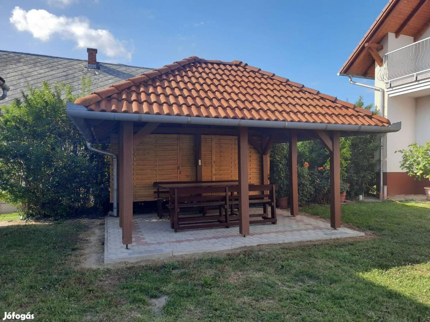 Nora Apartman Balatonlelle Buitenkant foto